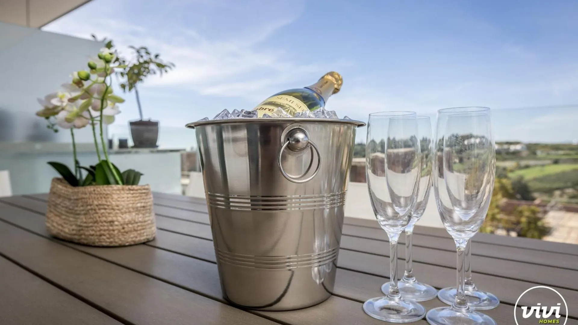 Vivi Homes - Sonrisa Pool, Terrace, Golf & Beach Estepona