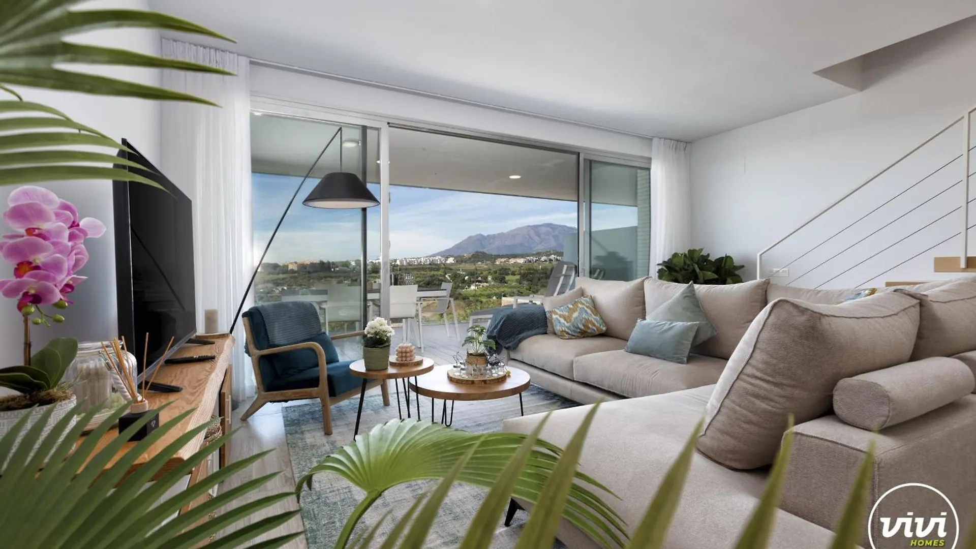 Vivi Homes - Sonrisa Pool, Terrace, Golf & Beach Estepona