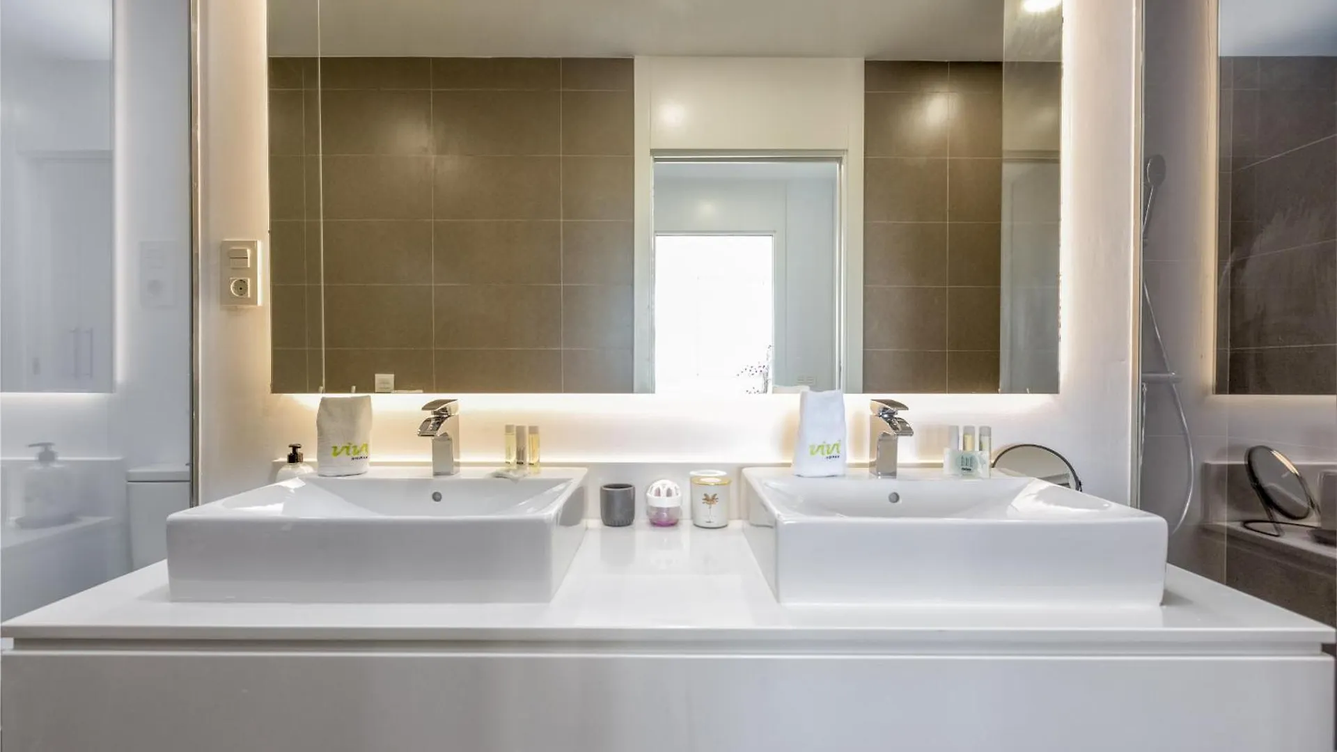 Vivi Homes - Sonrisa Pool, Terrace, Golf & Beach Estepona