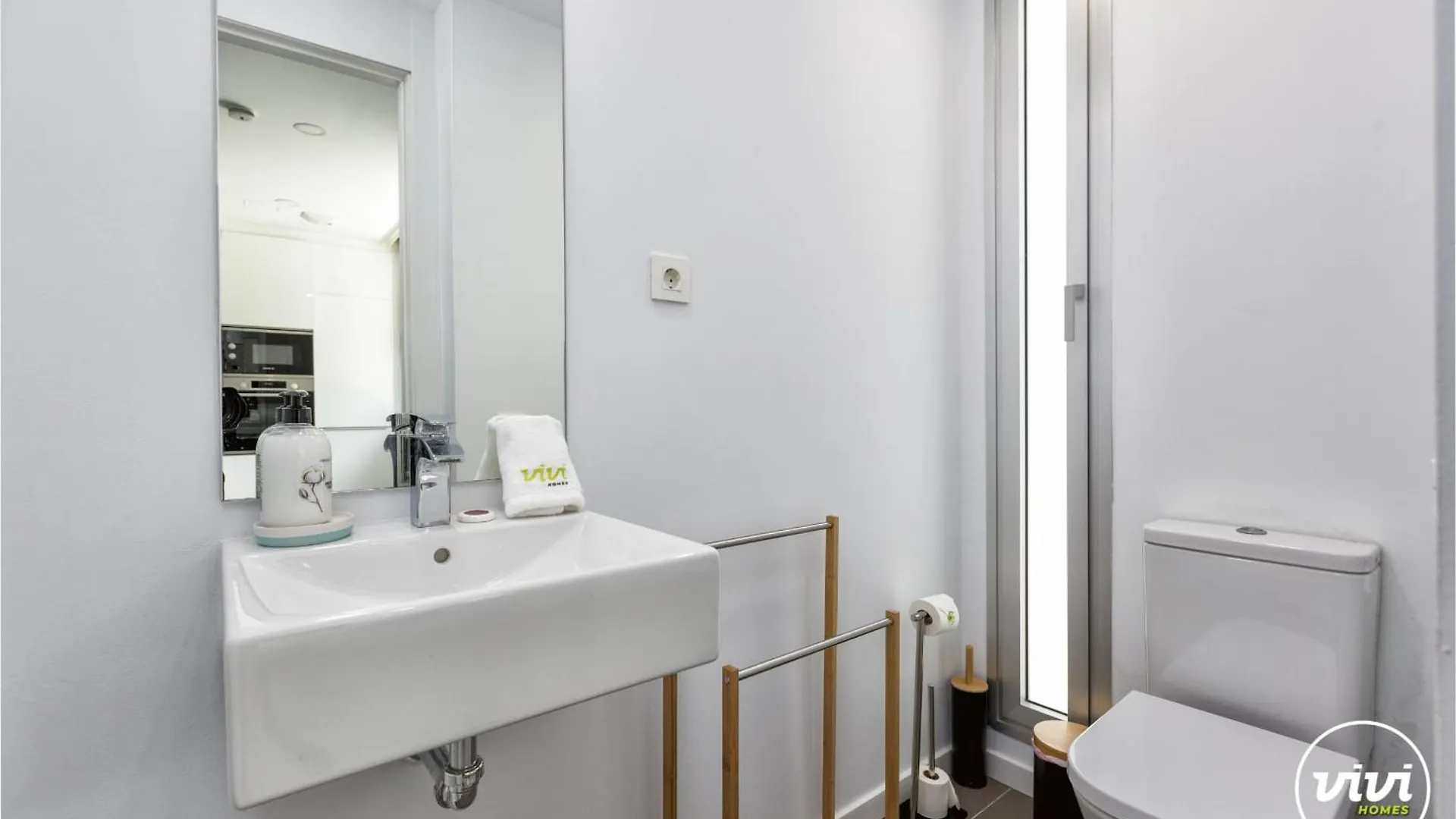 Vivi Homes - Sonrisa Pool, Terrace, Golf & Beach Estepona Holiday home