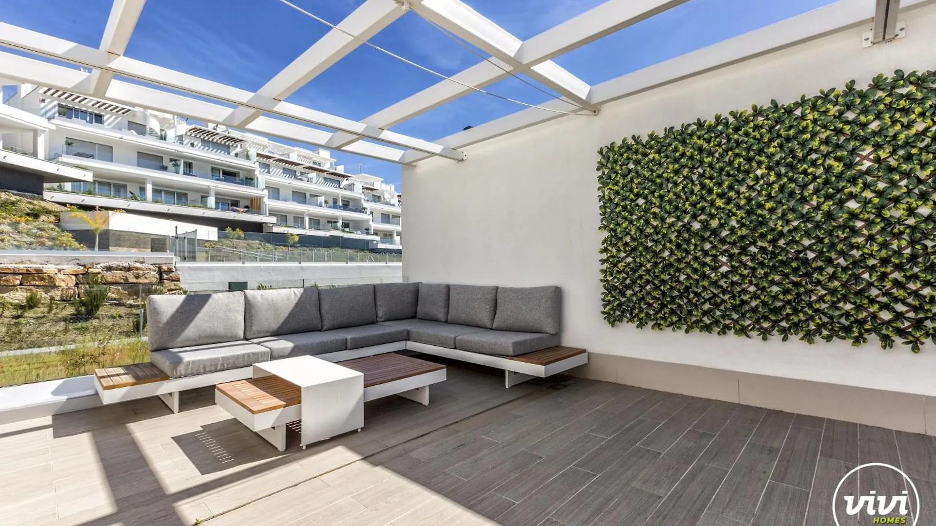 Vivi Homes - Sonrisa Pool, Terrace, Golf & Beach Estepona Spain