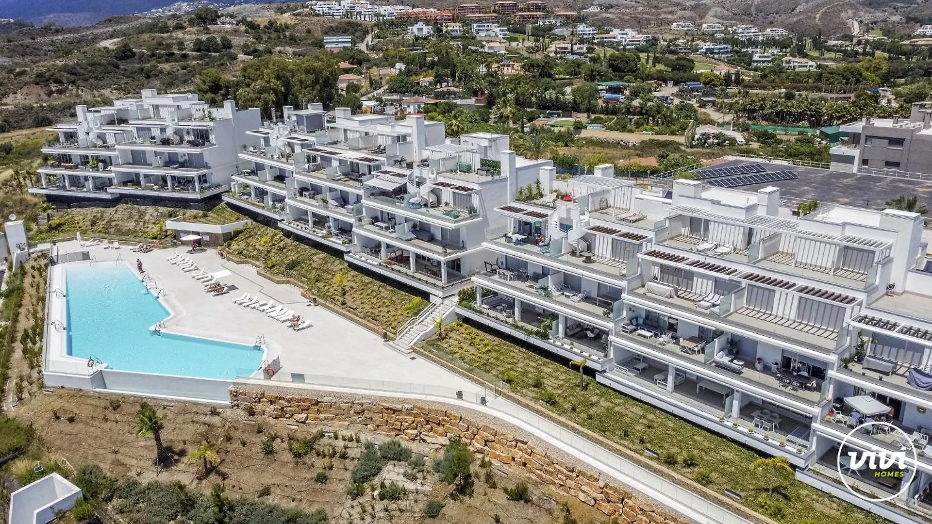 Vivi Homes - Sonrisa Pool, Terrace, Golf & Beach Estepona