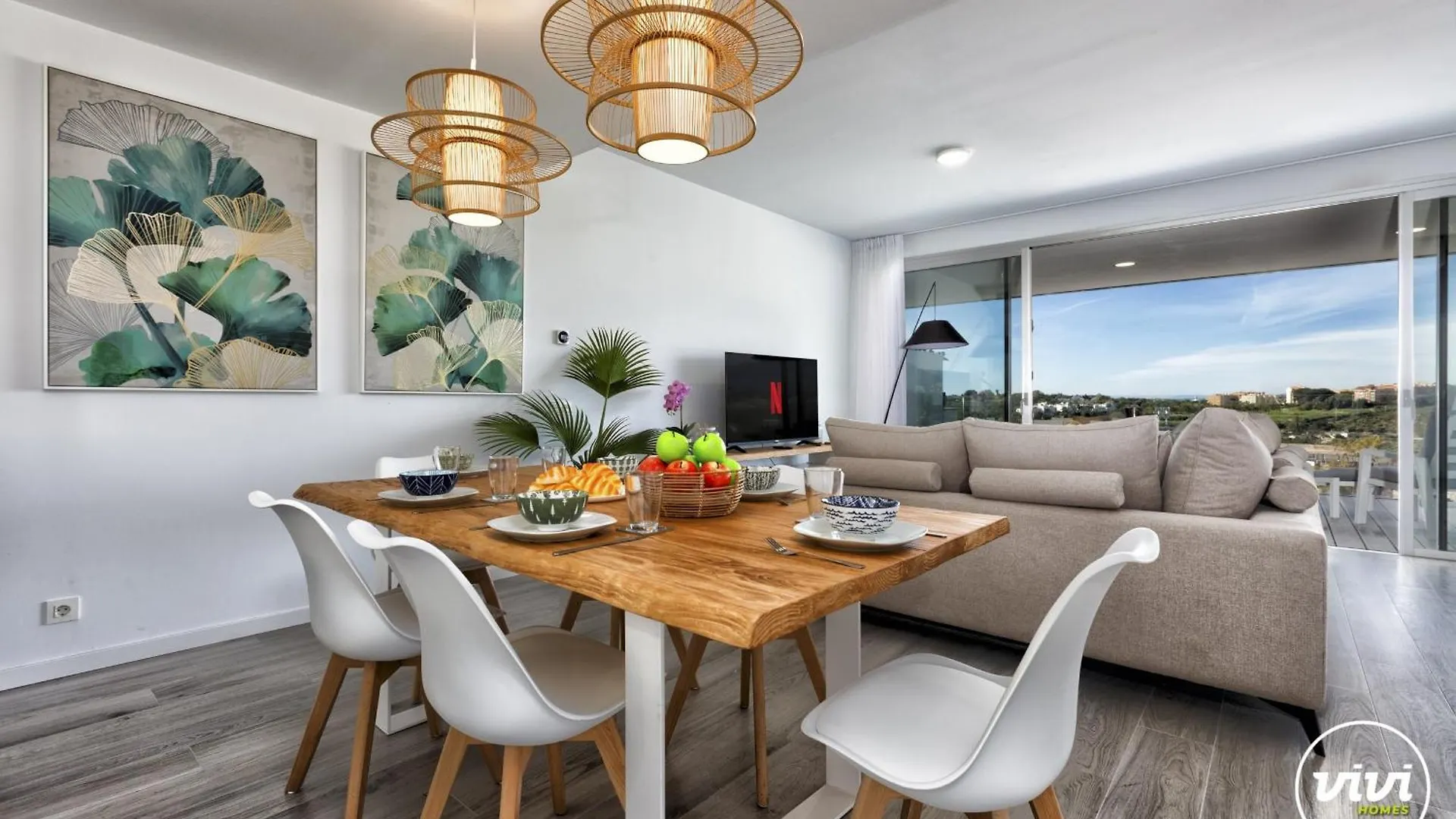 Vivi Homes - Sonrisa Pool, Terrace, Golf & Beach Estepona Holiday home